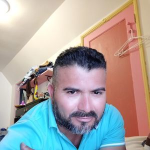 Meet your Posher, Santos